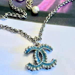 CHANEL Silver Interlocking CC Necklace